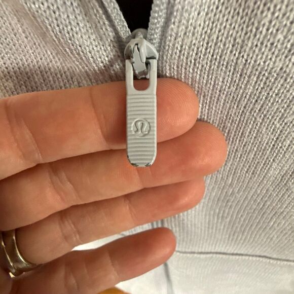 Lululemon cardigan sweater zip up no size tag approx womens size 8 gray athletic - Picture 4 of 10